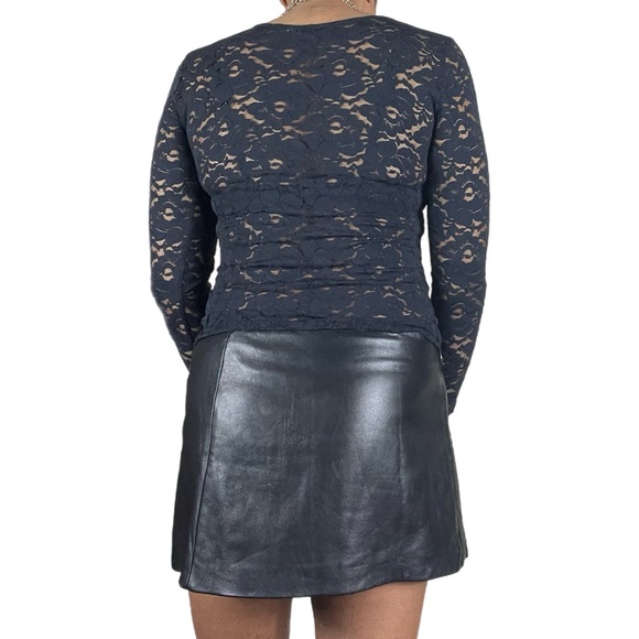 Vintage Coquette Lace Crop Top - Picture 4 of 5